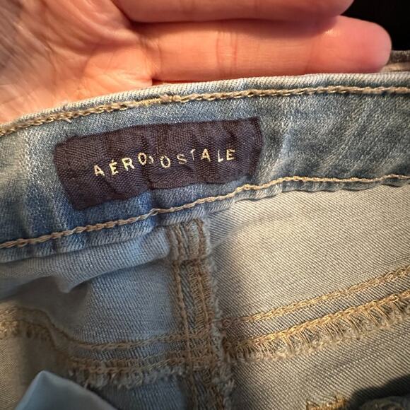AEROPOSTALE RIPPED/ DISTRESSED FLEX EFFECTS SUPER HIGH WAISTED JEAN SHORTS Size2 - Picture 3 of 8